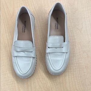 Women's Cream Loafers